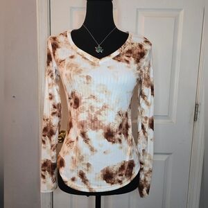 Long Sleeve V-Neck Shirt / Blouse